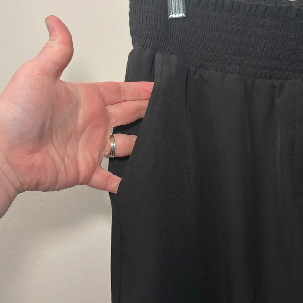 Calvin Klein Women’s Black Modern Structure Jogger Pants Size‎ M